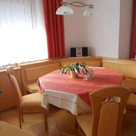 Daire Ferienwohnung Strasser
